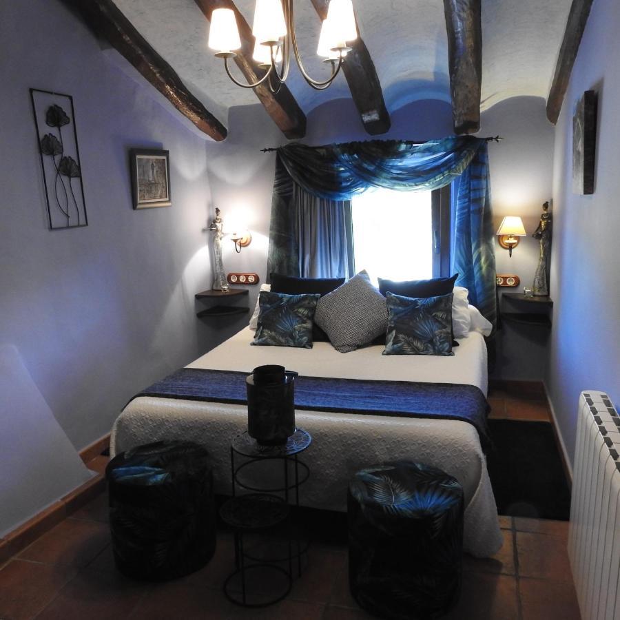 El Moli De Pontons Suites Con Jacuzzi Spa Exterior photo