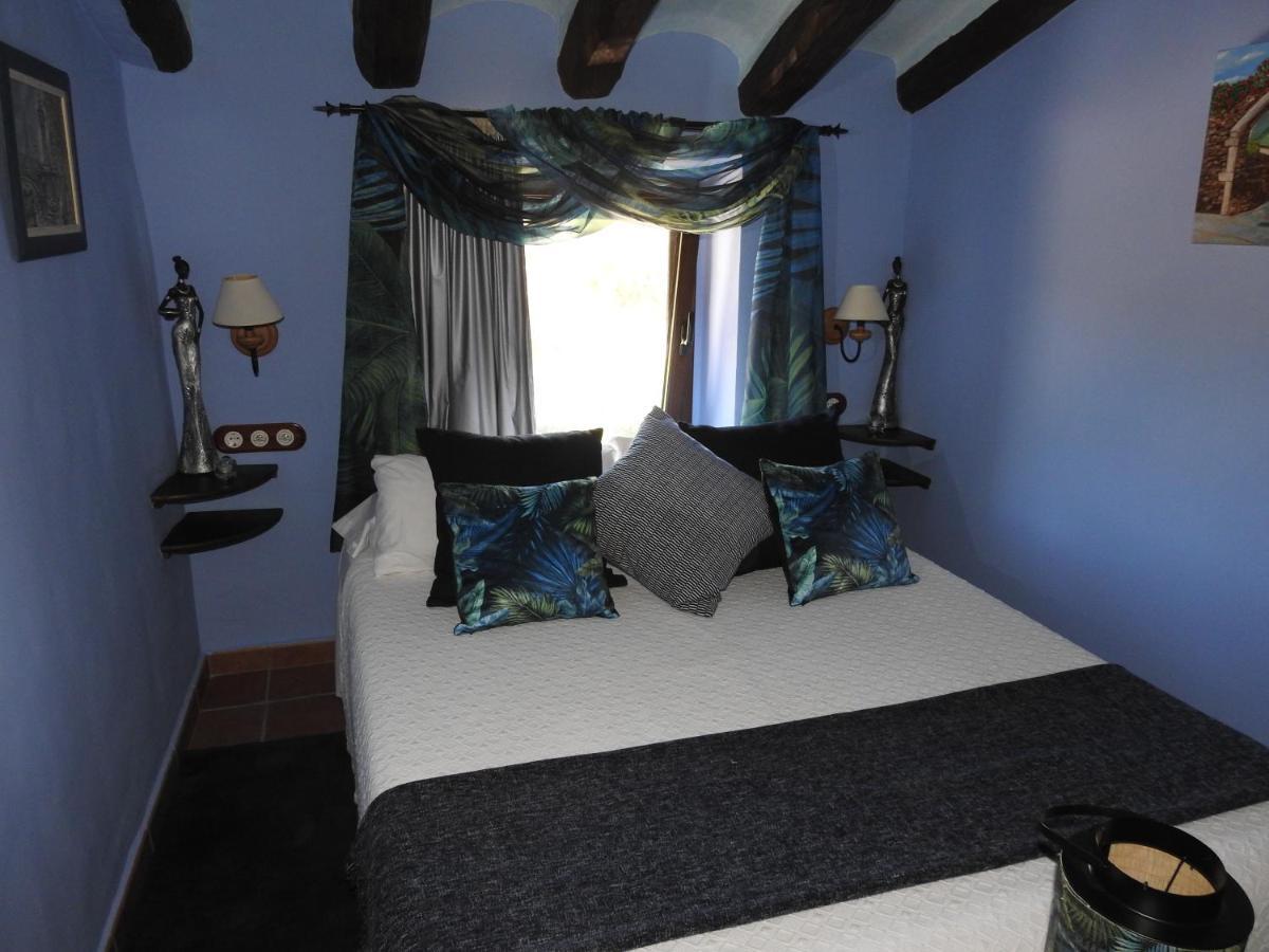 El Moli De Pontons Suites Con Jacuzzi Spa Exterior photo