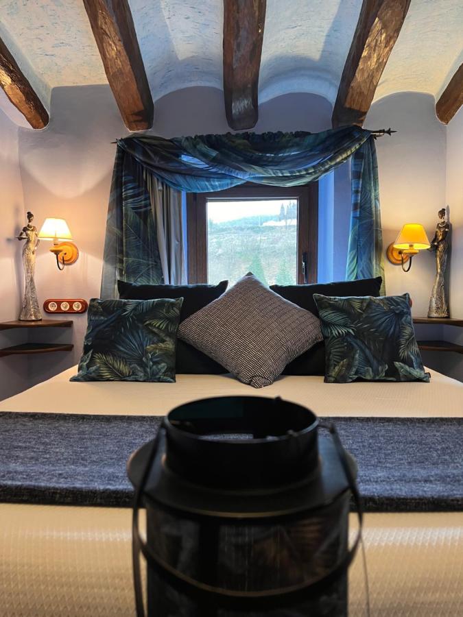 El Moli De Pontons Suites Con Jacuzzi Spa Exterior photo