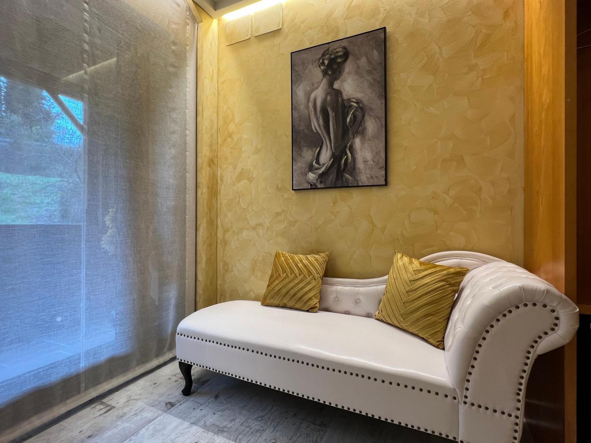 El Moli De Pontons Suites Con Jacuzzi Spa Exterior photo
