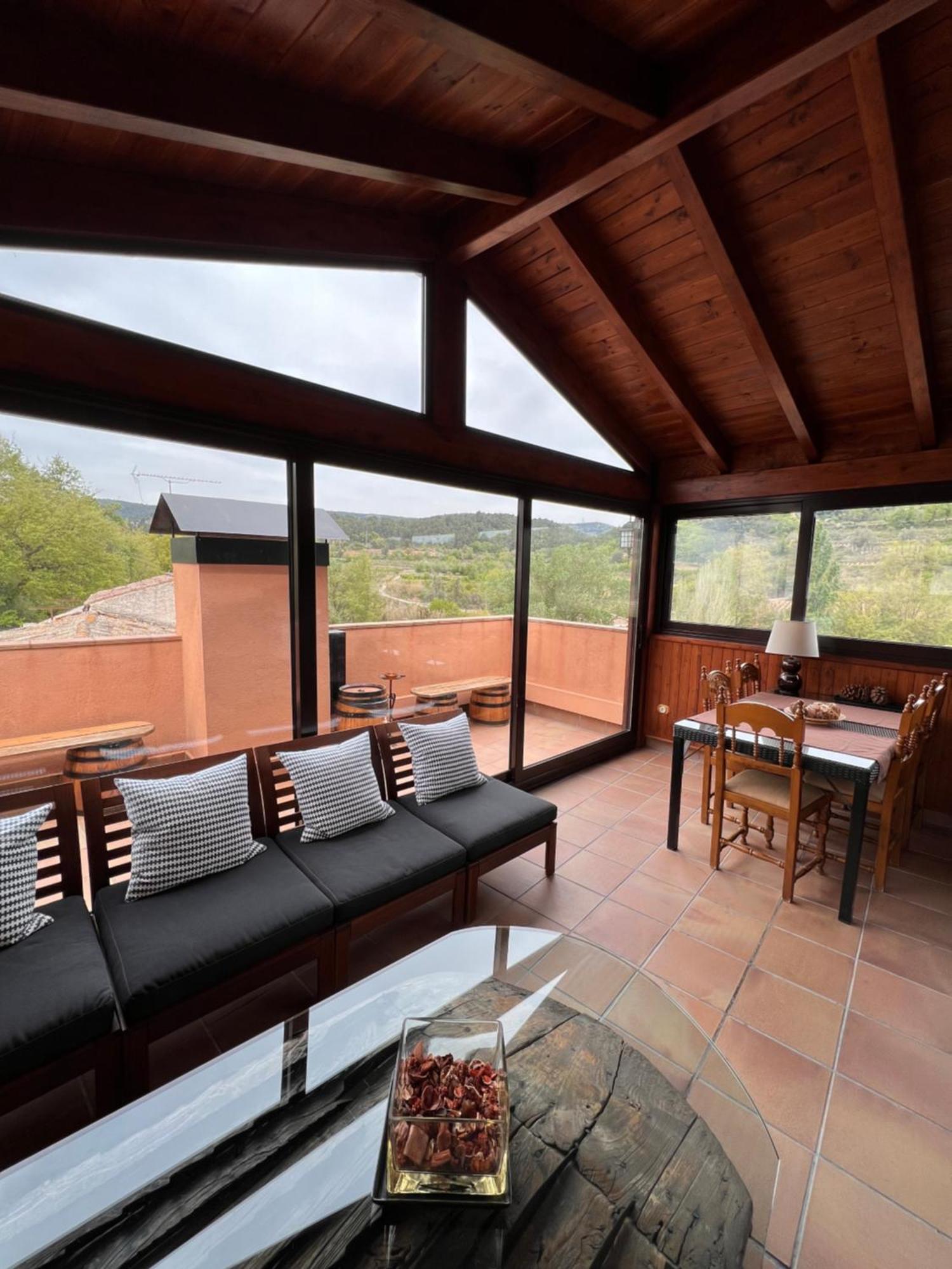 El Moli De Pontons Suites Con Jacuzzi Spa Exterior photo