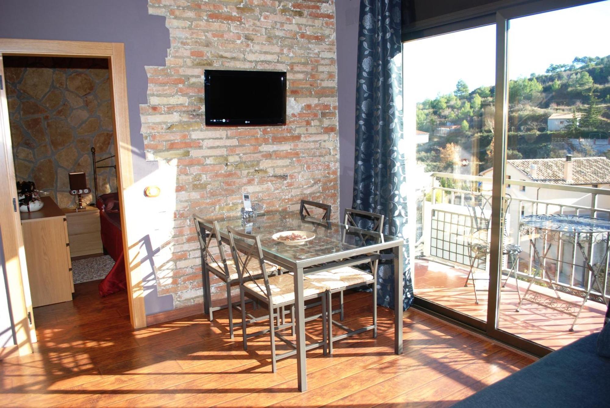 El Moli De Pontons Suites Con Jacuzzi Spa Exterior photo