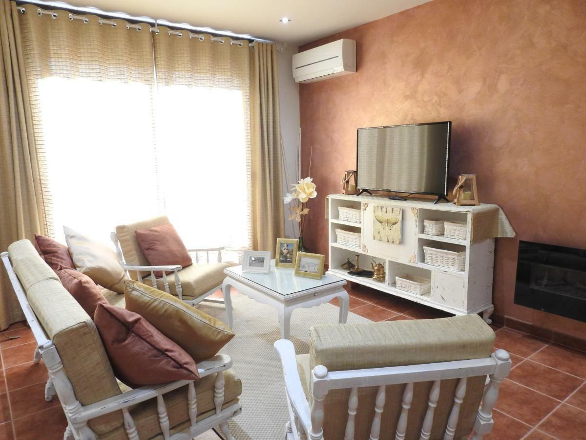 El Moli De Pontons Suites Con Jacuzzi Spa Exterior photo